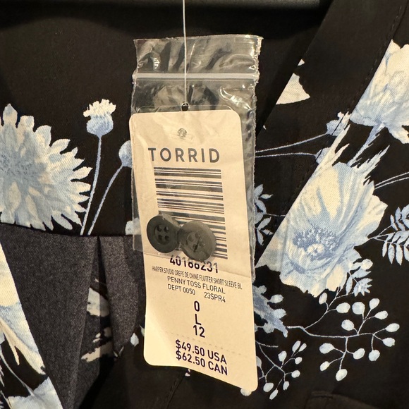 Torrid Harper Floral Shirt - Picture 3 of 3